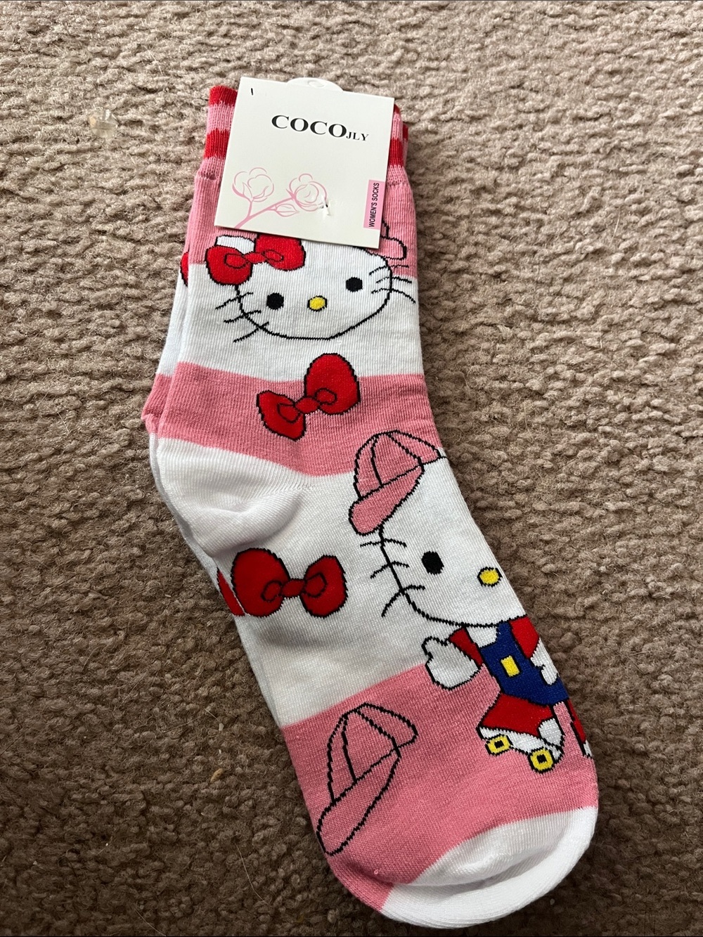 Pink Hello Kitty Crew Socks - Picture 1 of 1